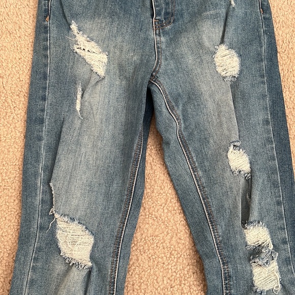 MISSGUIDED JEANS - Picture 3 of 6